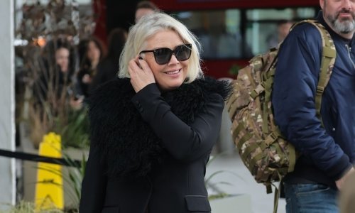 Krzno i trendi čizme: Zvijezda osamdesetih privukla poglede svojim šik izdanjem i mladolikošću