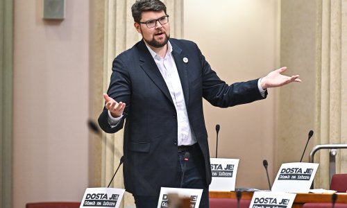 Grbin: Idu rast plaća i mirovina, besplatni vrtići, novi stanovi po normalnim cijenama...