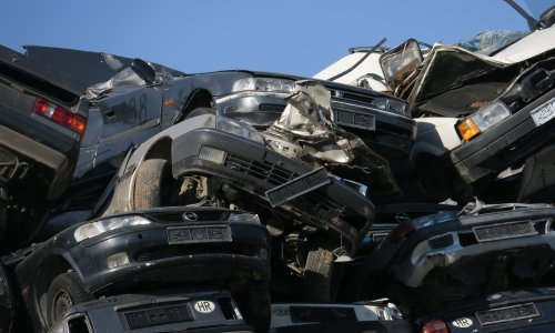 Kada automobil mora na otpad? Prijedlog Bruxellesa o vijeku trajanja podigao prašinu