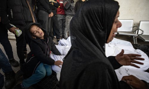 Gaza: Izrael pojačava napade na Rafah, ubijena velika obitelj