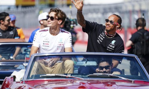 Hamiltonov šokantan potez otvorio je novo pitanje, odmah su se 'užarili' mobiteli