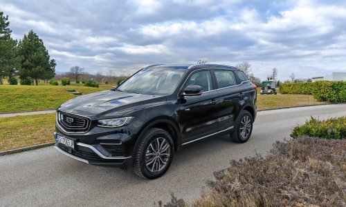 Vozili smo Geely Atlas Pro: Atraktivan kompaktni obiteljski SUV sa snažnim hibridnim pogonom