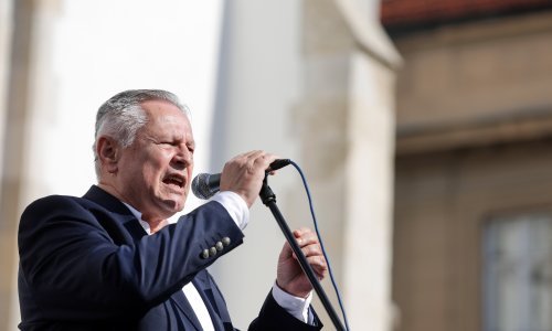 Vidović: Eksplozivnim koktelom Plenković orbanizira Hrvatsku