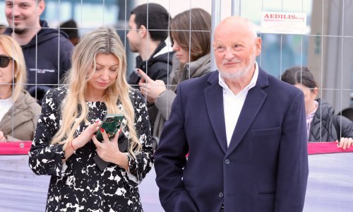 Zlatko Mateša u društvu supruge Blanke stigao na cilj maratona