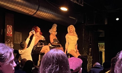 Koja ludnica: Gledali smo Doru uz komentar queer diva, a onda se pojavila - Severina