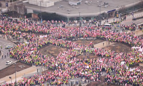 Veliki prosvjed u Varšavi protiv politika EU-a i ukrajinskog žita