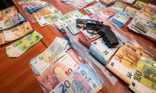 Sve više ljudi plaća karticama, pogađate li tko na Balkanu gomila goleme iznosa keša?