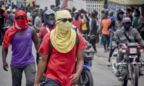 Naoružane bande traže svrgavanje premijera na Haitiju