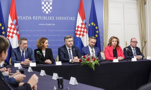 Potpisan kolektivni ugovor za javne službe, evo kakve će biti plaće i nagrade