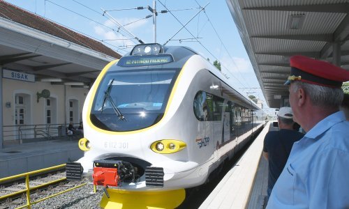 HŽ nabavlja dva moderna baterijska vlaka: Besplatan internet, monitori za prikaz videosadržaja...