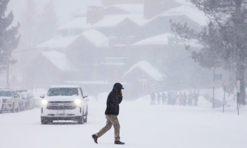 Ogromna mećava bijesni Kalifornijom i Nevadom: Vjetrovi dosegli brzinu do 305 kilometara na sat!