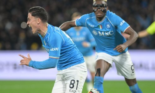 Napoli u dramatičnoj završnici slomio Juventus i olakšao posao Interu