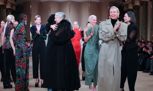 Dame zrelije dobi zavladale su modnim pistama, ali i prvim redovima revija