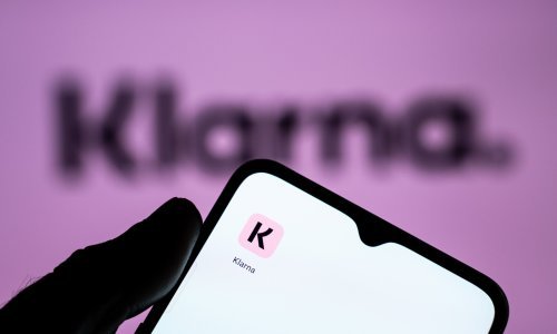 Klarnin AI chatbot obavlja posao 700 zaposlenika. Što će biti s njihovim poslovima?