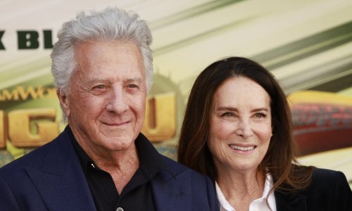 Dustin Hoffman u rijetkom pojavljivanju sa suprugom Lisom i unucima
