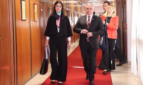 Američka veleposlanica u Splitu obišla najveći jedrenjak s križnim jedrima na svijetu