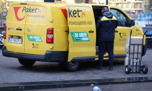 Online šoping u Hrvata obara sve rekordne, nikad veći broj dostava paketa