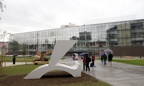 Slovenska vlast se uplašila: Narodi bivše Jugoslavije ipak neće učiti materinji jezik u školama