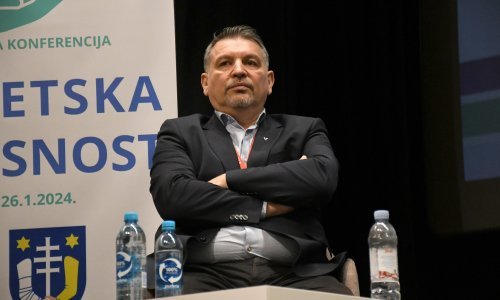 Lacković odustao od liste nezavisnih, napada četvrtu izbornu jedinicu