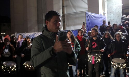 Pernar snimao marš u Zagrebu, otjerale ga 'nepoznate žene', među njima i Severina