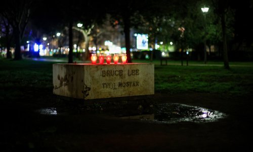 Pronađen brončani kip Bruce Leeja ukraden u Mostaru