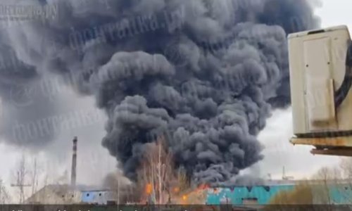 Veliki požar kod aerodroma u Sankt Peterburgu, u blizini oboren dron