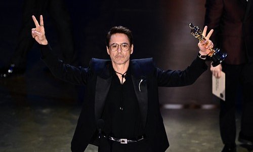 Emotivni Robert Downey Jr. zahvalio je voljenoj supruzi: 'Svojom me ljubavlju vratila u život'
