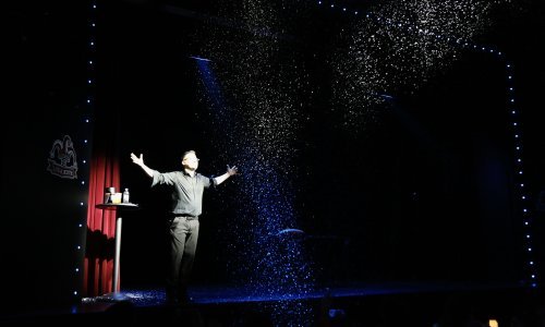 Svečana premijera predstave Luke Vidovića u Ludoj kući okupila brojne poznate