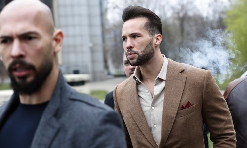 Braća Tate opet iza rešetaka; nalog za uhićenje stigao iz inozemstva