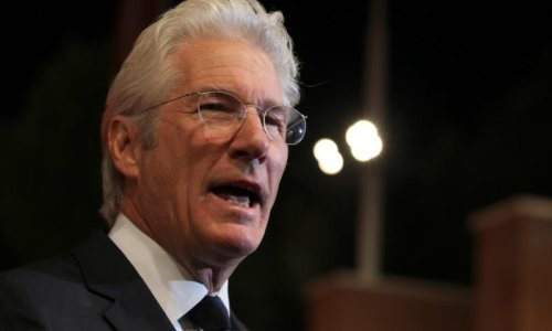 Richard Gere ponovno je poželjni samac