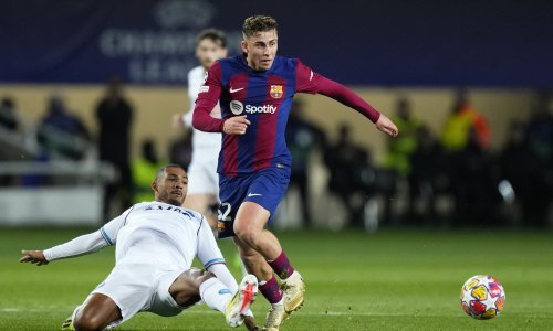 Barcelona srušila Napoli! Arsenal prošao nakon lutrije jedanaesteraca