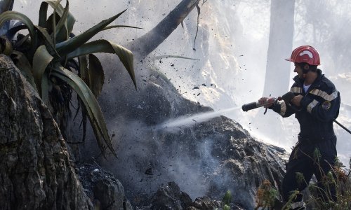 Požar između Žrnovnice i Kučića prijetio kućama