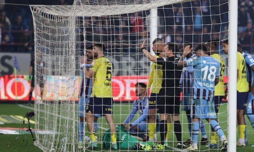 Kaos u Turskoj. Livaković pogođen nepoznatim predmetom u glavu pa udaren