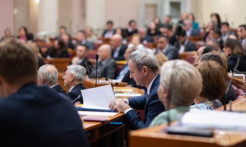 Gong: 10. saziv Sabora u hitnom postupku donio više od trećine zakona