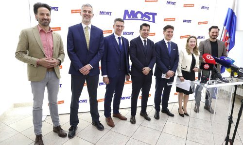 Mostovci predstavili program s kojim kreću u osvajanje glasova