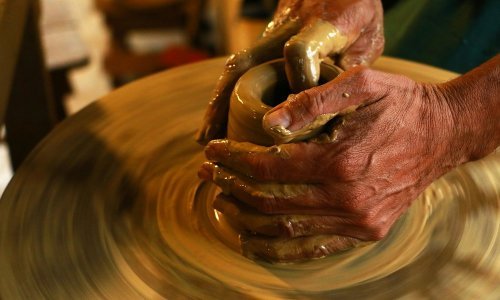 Tražite novi hobi? Evo nekoliko informacija o lončarstvu za početnike
