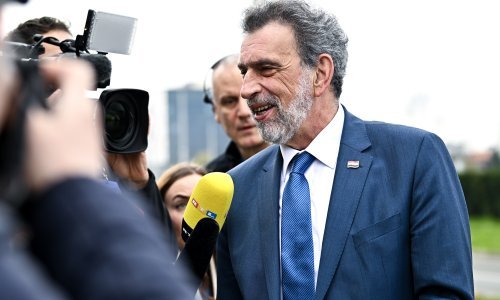 Fuchs: Škole na dan izbora neće raditi, ali nastavu treba nadoknaditi
