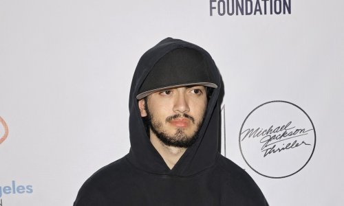 Najmlađem sinu pokojnog kralja popa dojadilo bakino trošenje novca na odvjetnike