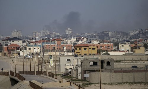 Palestinski borci se bore protiv izraelskih snaga oko bolnice Al Šifa