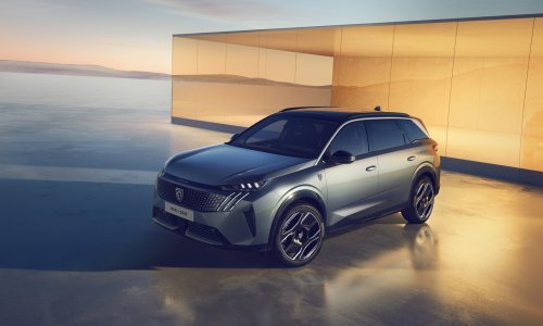 Ovo je novi Peugeot E-5008: Dizajnerski impresivan veliki SUV sa 7 sjedala i električnim dometom do 660 km