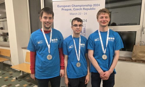 Mladi hrvatski informatičari osvojili srebro na natjecanju u Pragu