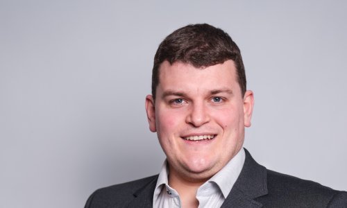 Komičarska i televizijska zvijezda Goran Vinčić s BIS Comedy kolektivom u svibnju puni Lisinski