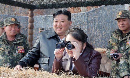 Kim Jong-un pokazao nove tenkove, a otkrio i nasljednicu: Tko je Kim Ju-ae?