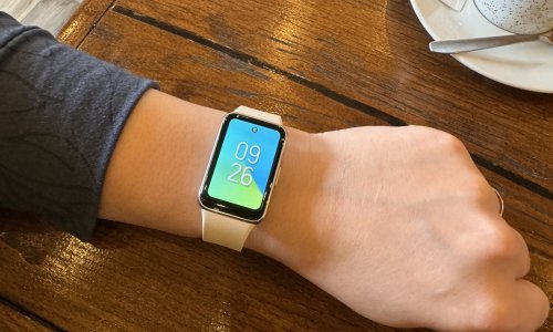 Fitnes narukvica skrojena za Samsungov ekosustav: Isprobali smo Samsung Galaxy Fit3