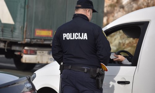 Splitska policija: Recividistu zbog prometnih prekršaja trajno oduzet automobil
