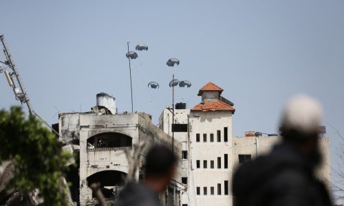 Gaza: 18 mrtvih u pokušaju pristupanja humanitarnoj pomoći poslanoj iz zraka