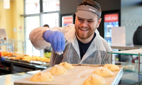 Tradicionalni dalmatinski kolač – iz Pan-peka stiže recept za slasnu deliciju poznatiju kao pinca