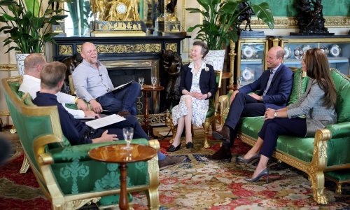 Tko je Mike Tindall, zet princeze Anne, dobri duh koji drži cijelu kraljevsku obitelj na okupu