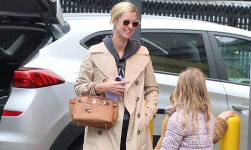 Stajling vrijedan kopiranja: Jeftinim tenisicama nije odoljela ni poznata plavuša