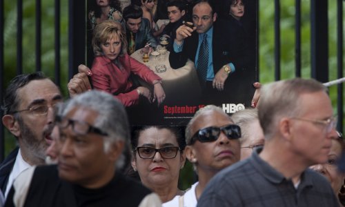 Tisuće ljudi i brojni kolege oprostili se od Gandolfinija